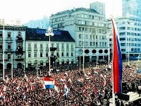 Trg Republike (današnji trg bana jelačića) 30. svibnja 1990. godine